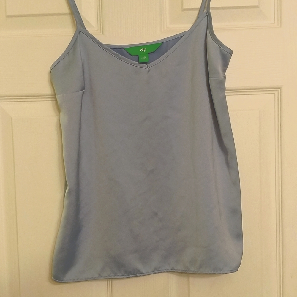 Two tank tops - Picture 5 of 6